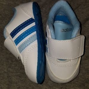 Crib Adidas